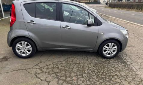 Opel Agila 1.2 Essence