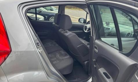 Opel Agila 1.2 Essence