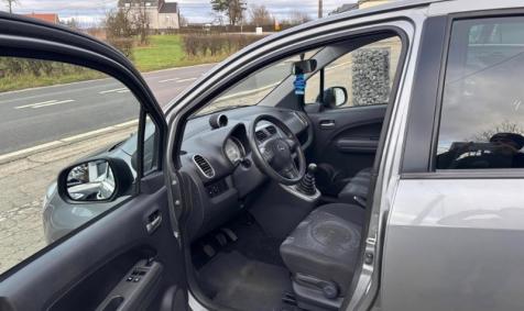 Opel Agila 1.2 Essence