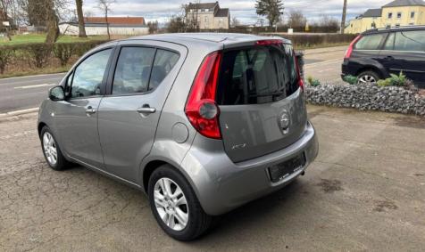 Opel Agila 1.2 Essence
