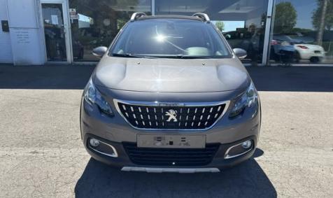 Peugeot 2008 1.2 Essence 
