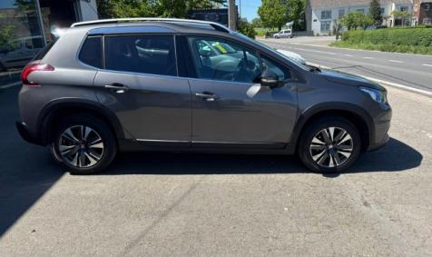 Peugeot 2008 1.2 Essence 