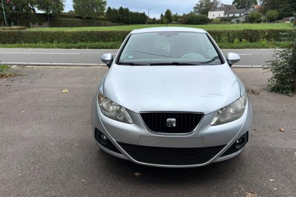 Seat Ibiza 1.4 Essence 2010 